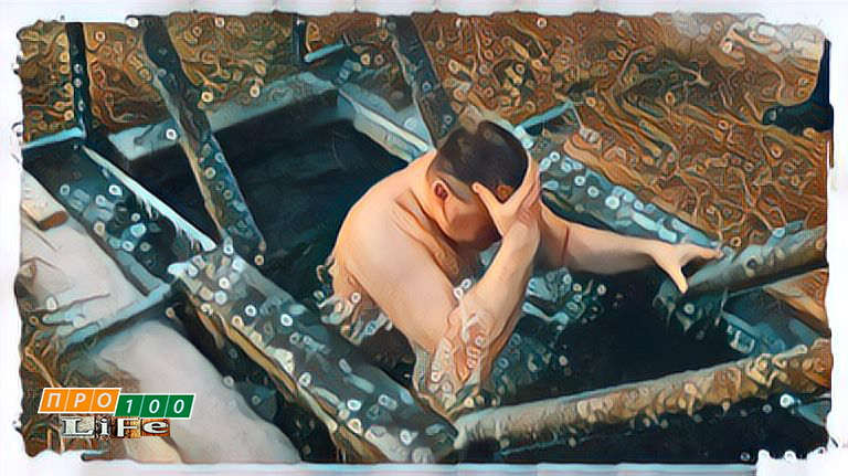 Правая рука уже автоматически заносится над головой