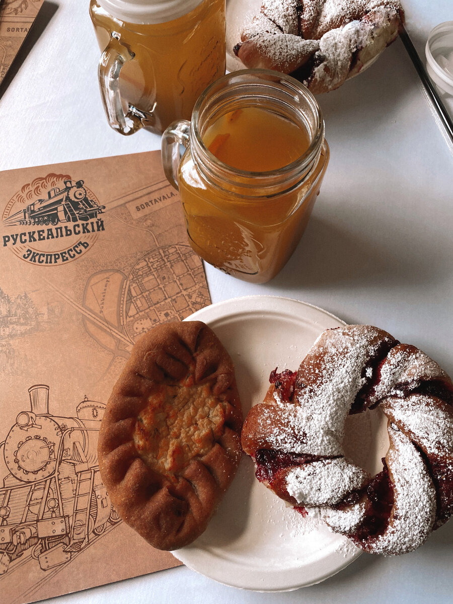 Завтрак в царском вагоне ретропоезда «Рускеала-экспресс»