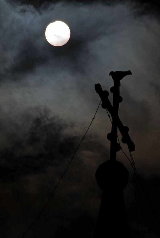 Юрий Яковлев. Краешек затмения