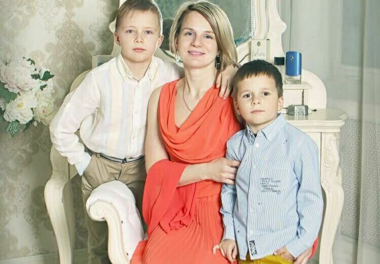 Полина с сыновьями