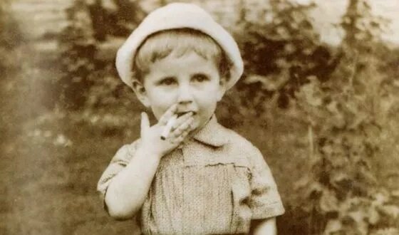 Маленький Миша Веллер, расплакавшийся в театре