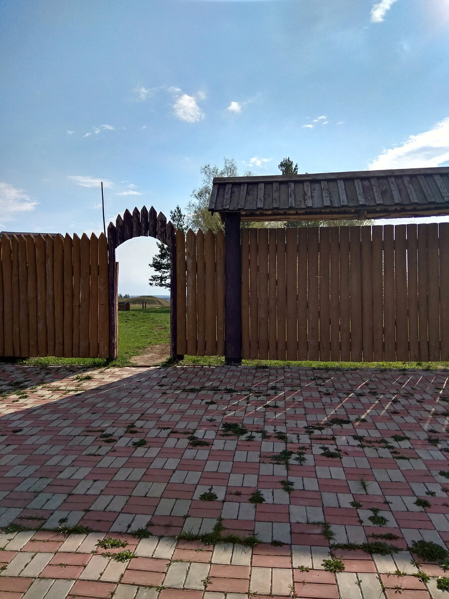 Деревянные ворота