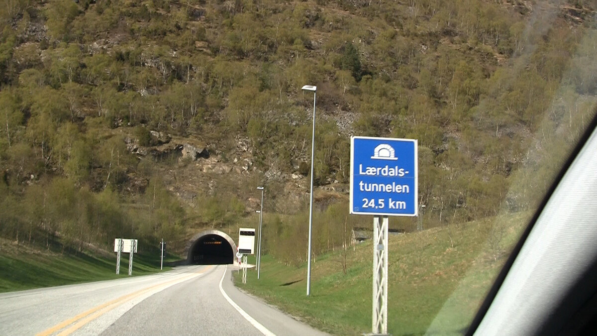 Въезд в Лэрдальский тоннель. Фото из личного архива 