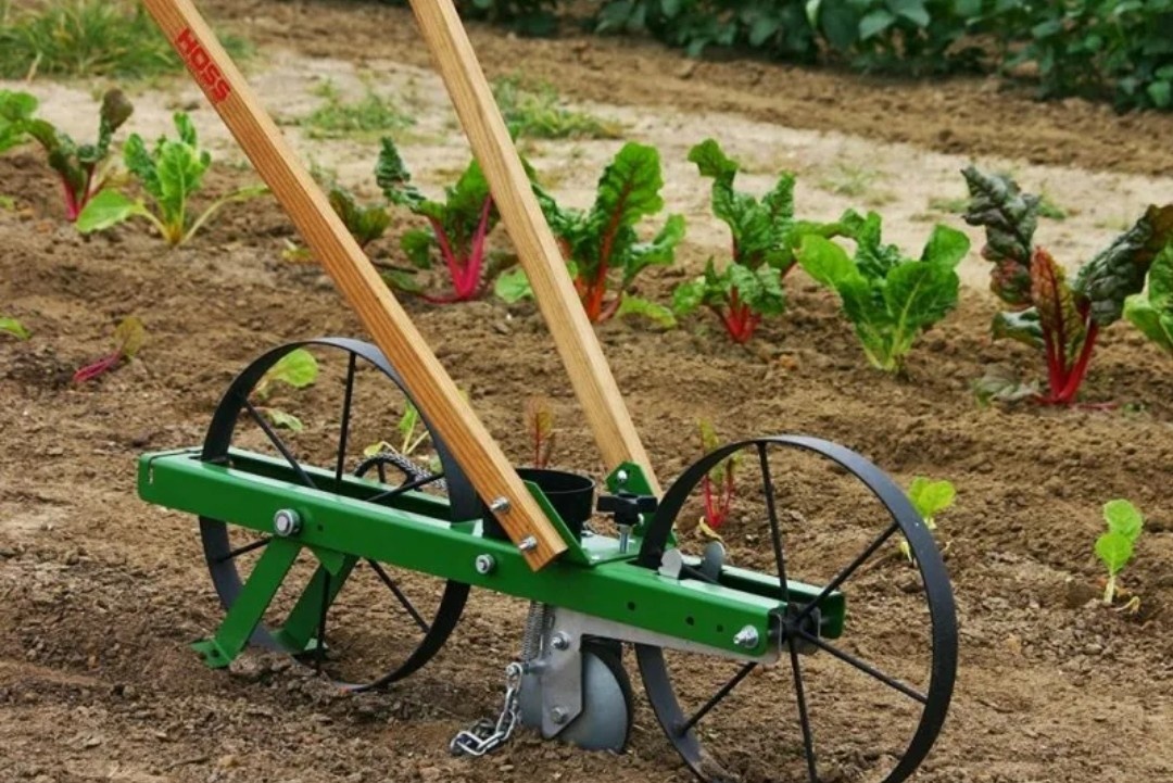 Помощник в огороде