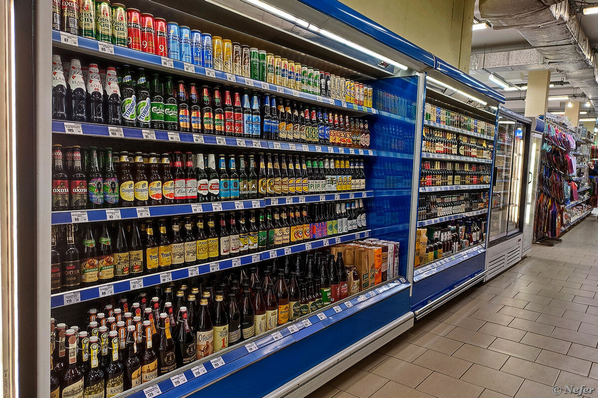 Выкладка канцелярии. Оборудование для магазина продуктов. Магазин строй материалов. Детские смеси в магазине. Выкладка текстильных товаров.