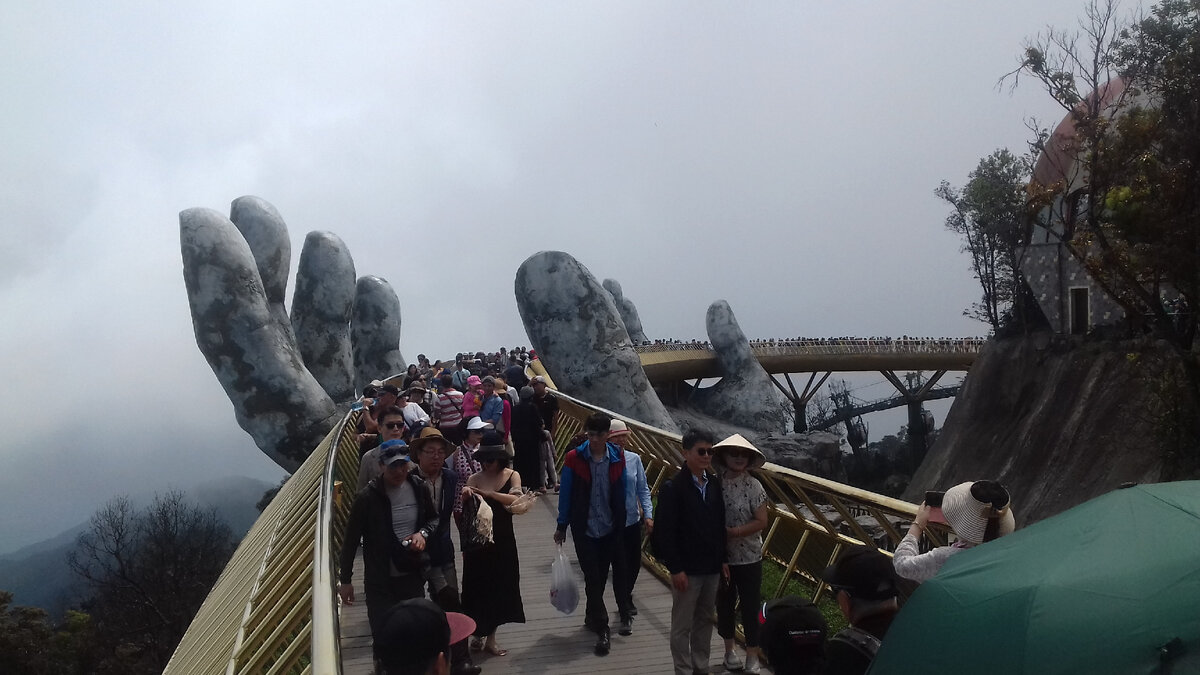 Золотой мост в Дананге