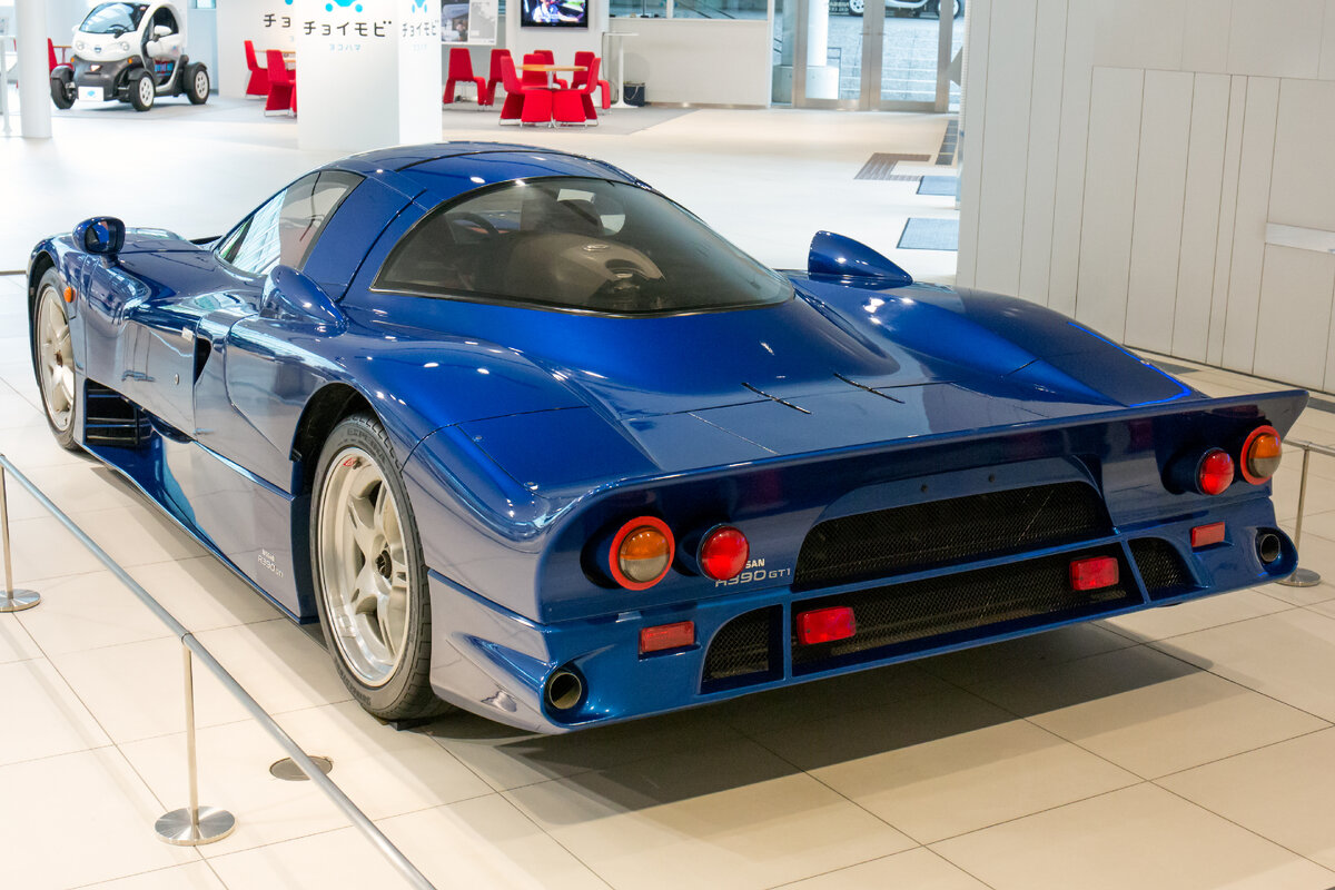 Nissan r390 gt1 Road Version