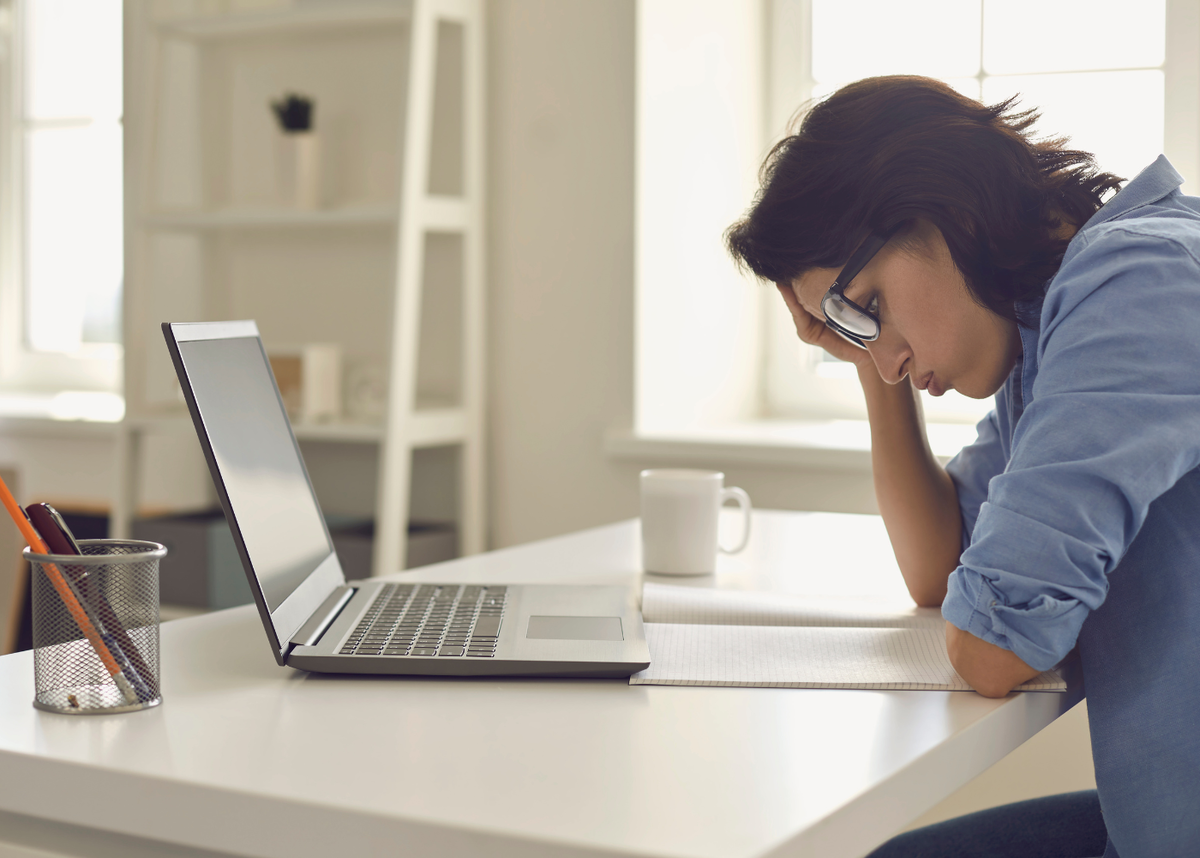 Всех приветствую! Я - Елена, копирайтер с 17-тилетнем опытом, СММ-специалист и наставник начинающих копирайтеров.