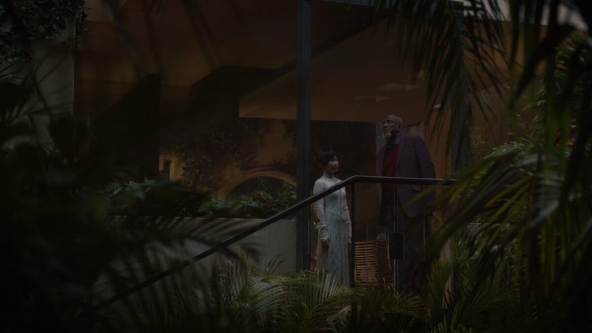 деду Анджелы тут за сотню, но некоторые молодые бы позавидовали таким кондициям