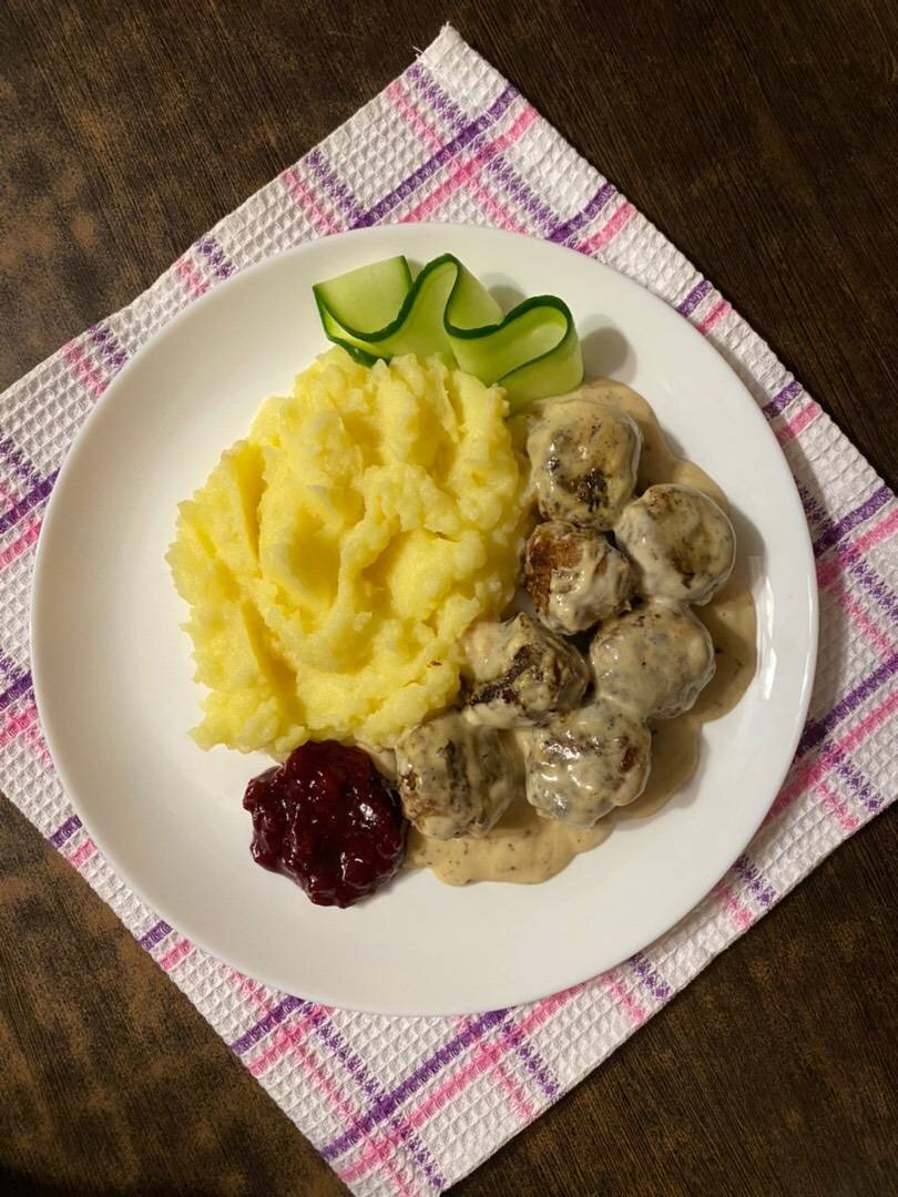 🇸🇪 Köttbullar (чёттбуллар) — шведские фрикадельки со сливочным соусом |  Овкусе.ру - Ежедневная готовка в радость! Пошаговые рецепты с фото | Дзен