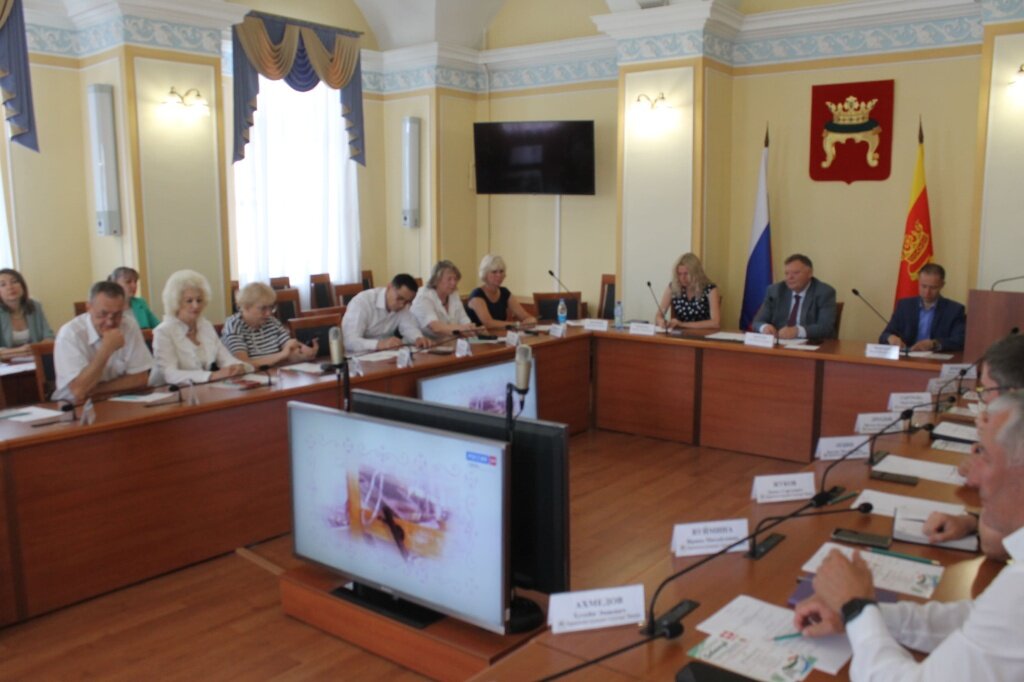 В Твери решали, как наладить диалог в межнациональной среде