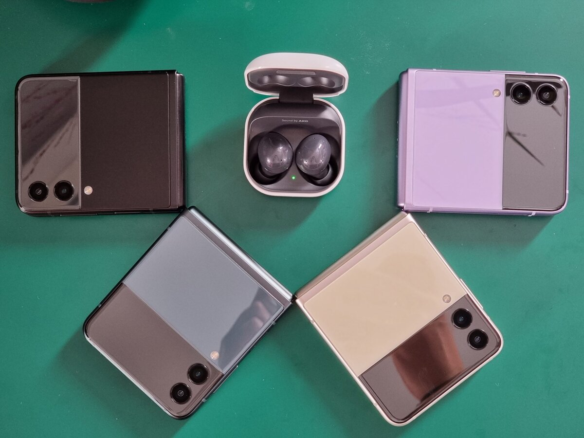 смартфон Samaung Galaxy Z Flip 3