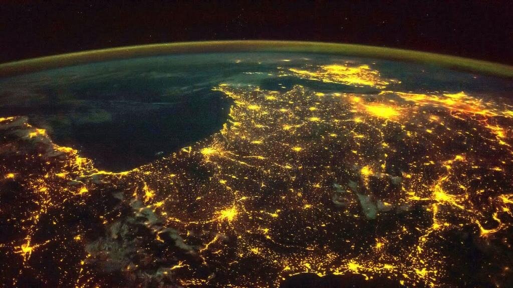 Россия: ночной вид из из Космоса