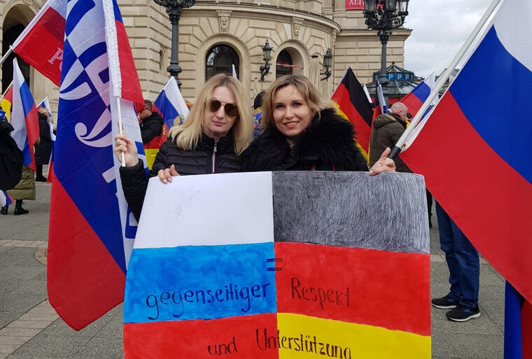    Ольга Штумпф (на фото справа) родилась в Донецке, но 20 лет прожила в Германии