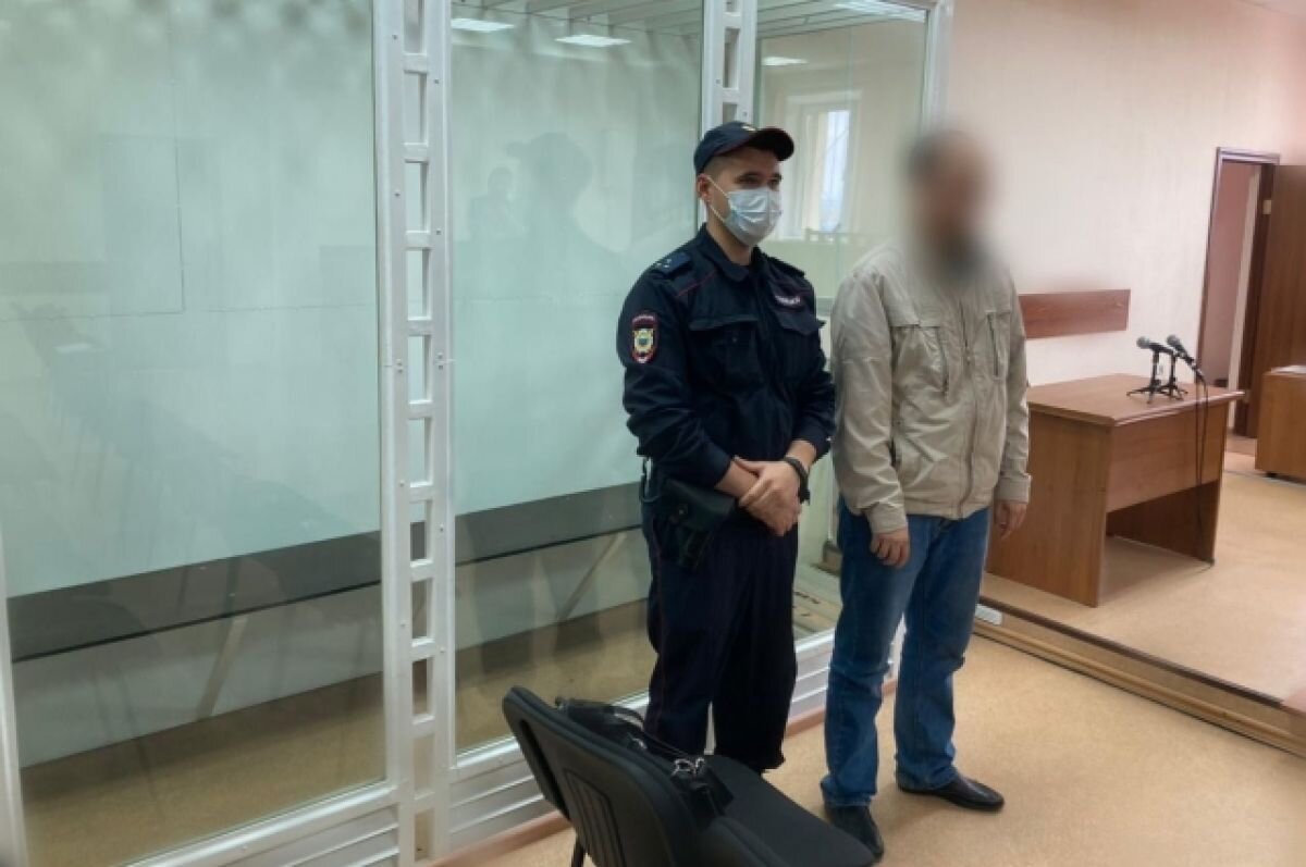    Напомним, ранее инженера задержали по делу о падении хоккейных ворот на 7-летнего мальчика.
