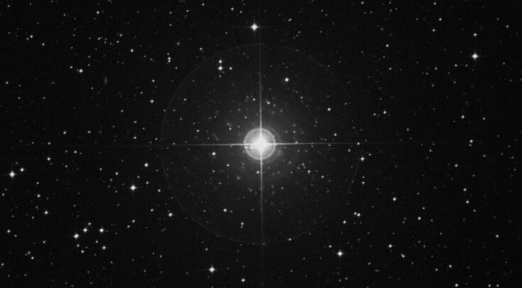     Изображение Гаммы Голубя из обзора неба DSS DSS2