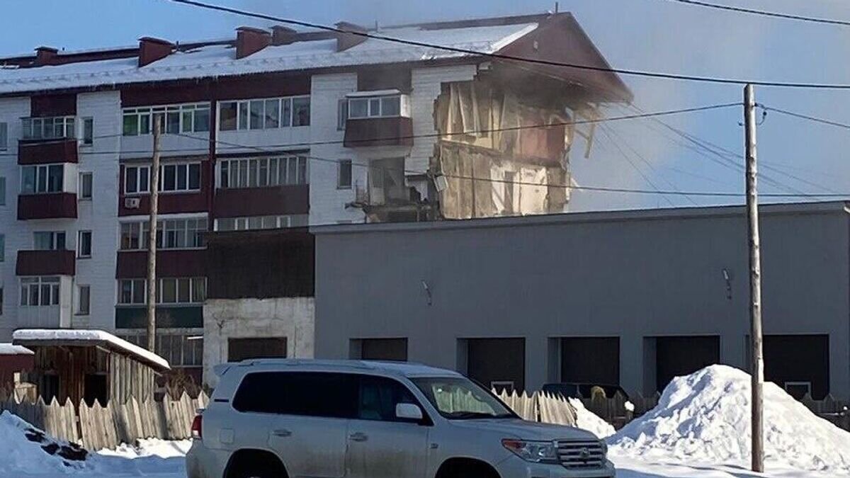    Здание в Тымовске, где произошел взрыв газа© Фото : Главное управление МЧС России по Сахалинской области