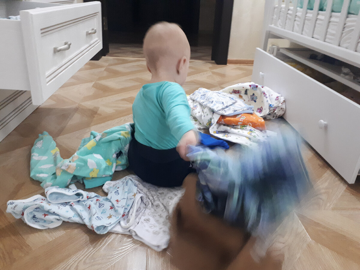 Наводит свой порядок
