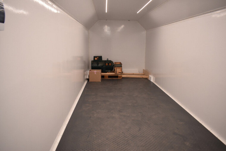    Теплый салон оснастили электрооборудованием