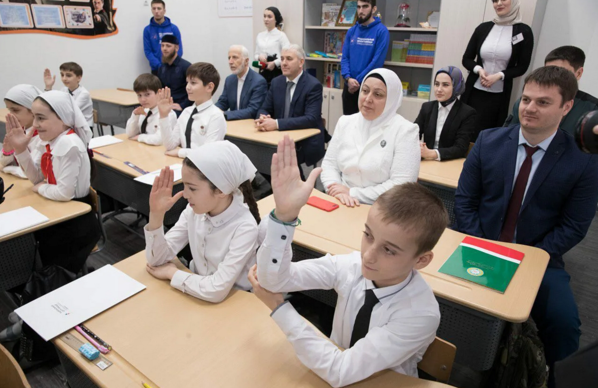 Школьники Чечни