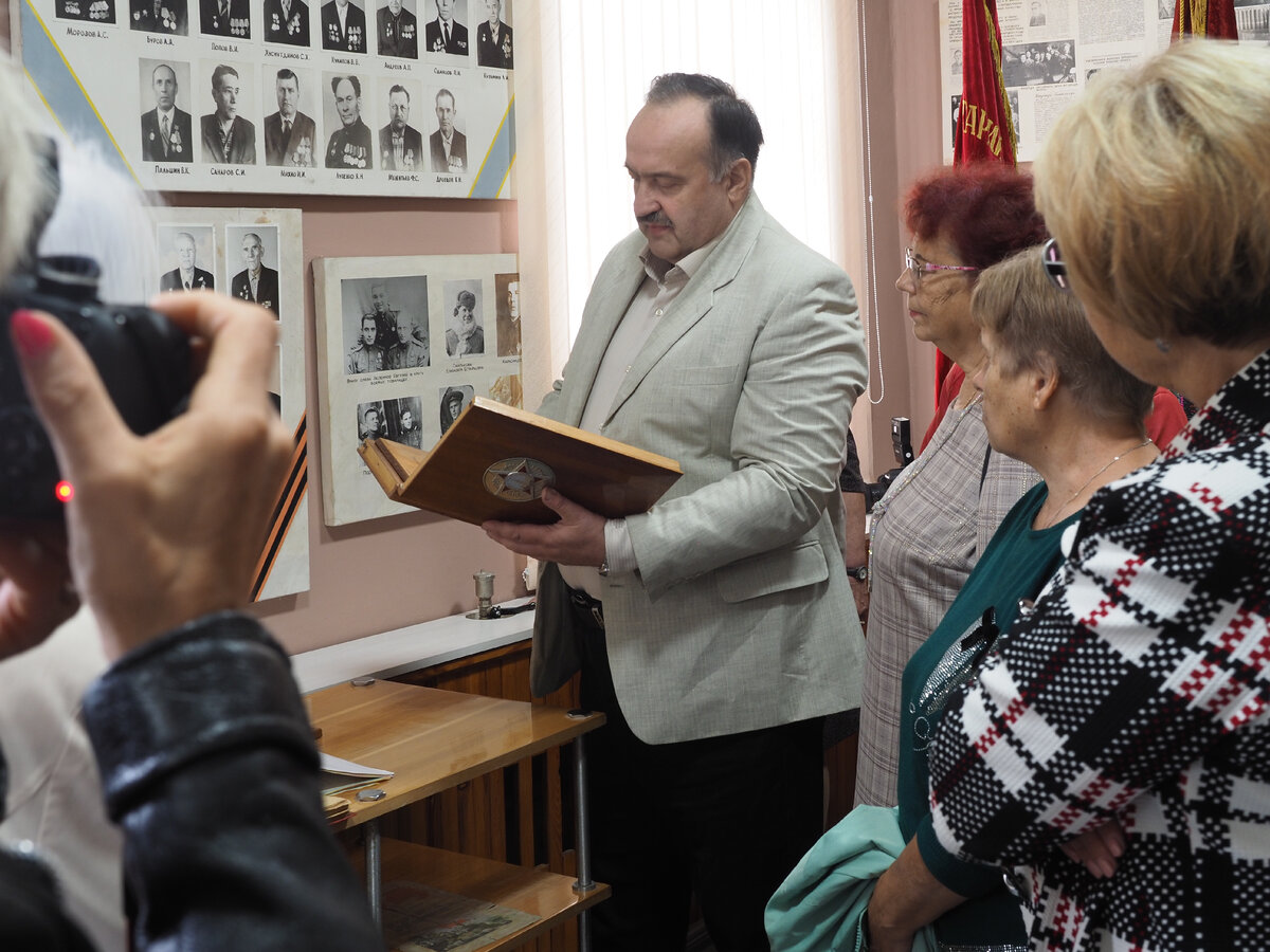 Работа в музее барнаул. Экспозиция выставки. Работа в музее барнаул. Работа в музее барнаул. Телецентр барнаул музей.