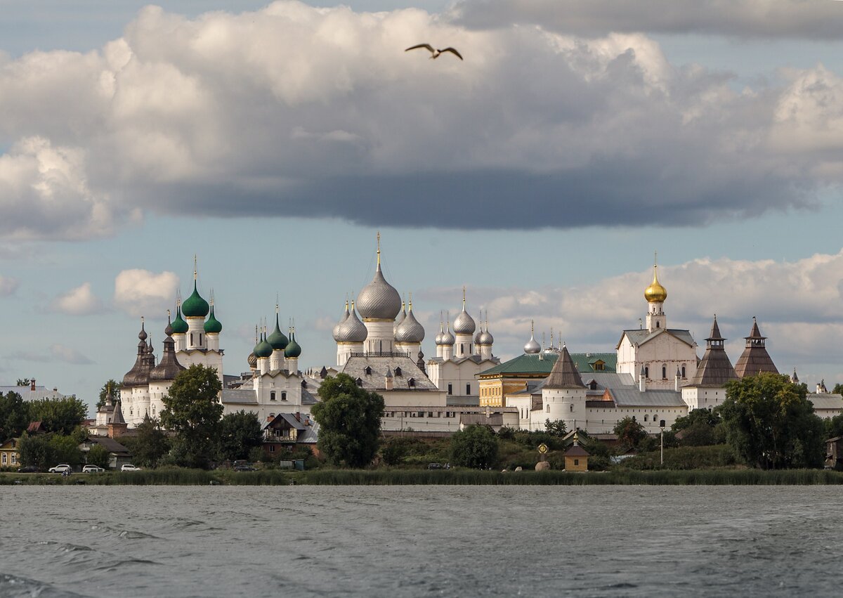 Ростовский Белокаменный Кремль