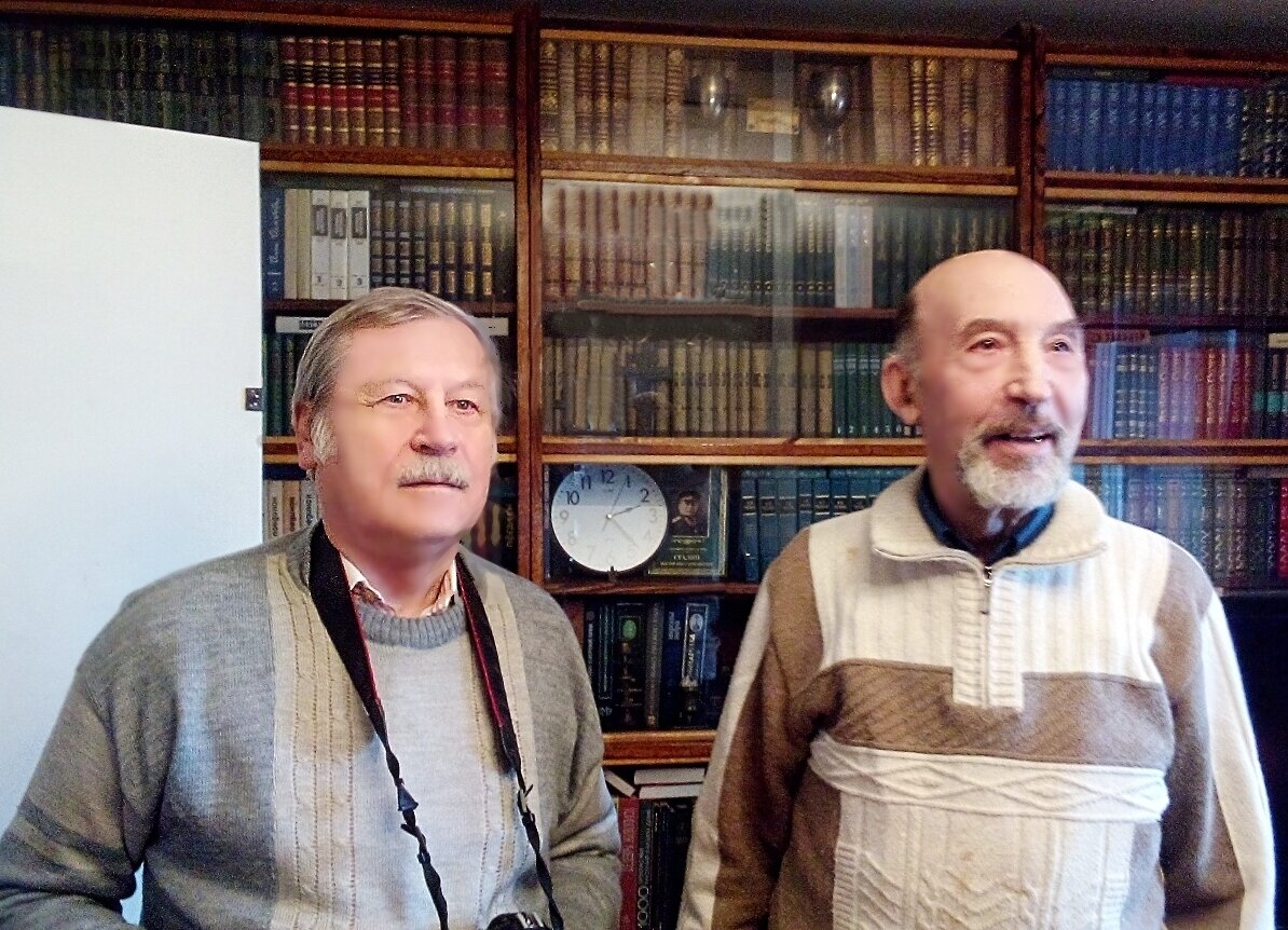 Анатолий Александров с коллегой-краеведом из Морозовского клуба, ветераном космических войск Анатолием Рябовым 