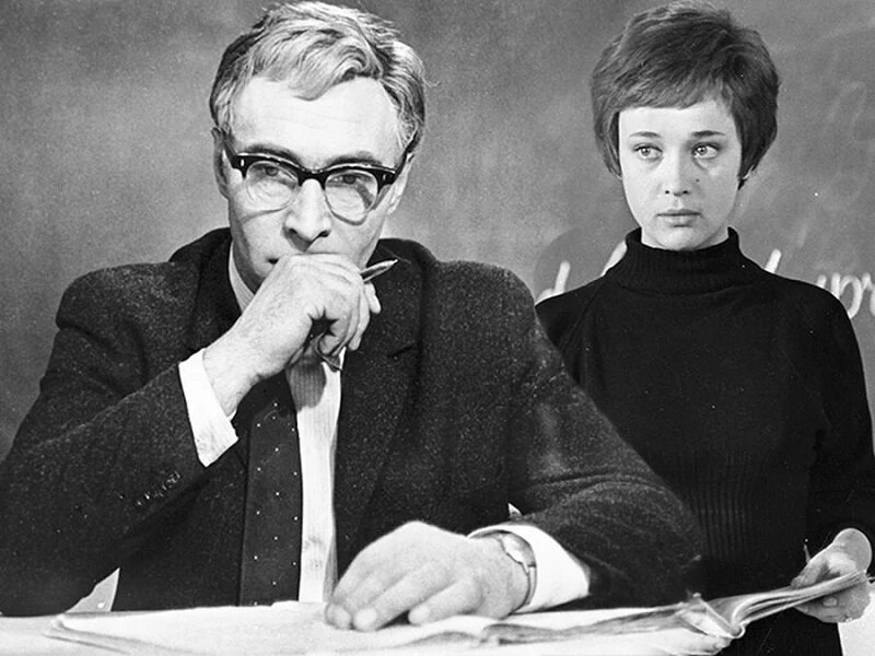 Кадры из фильма «Доживём до понедельника» (1968). Коллаж. Источник -  https://kinohishnik.ru/