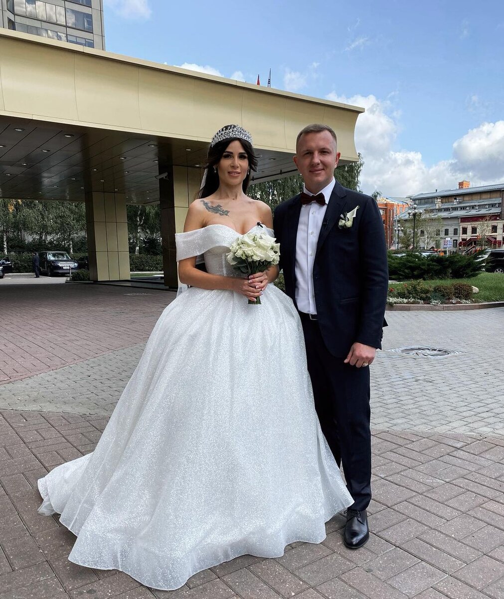 Настя и Илья (источник фото: instagram.com/nastena_gold_official)
