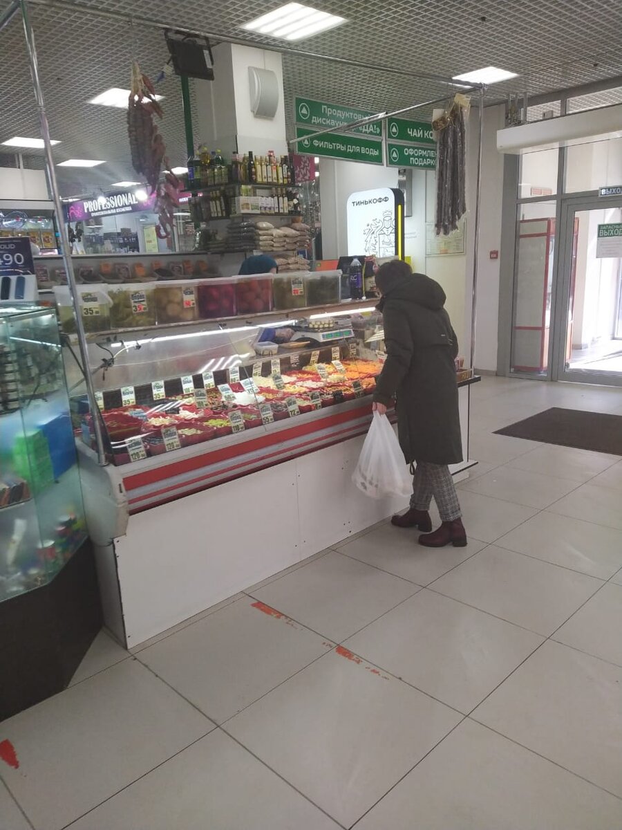 Типичная торговая точка в ТЦ