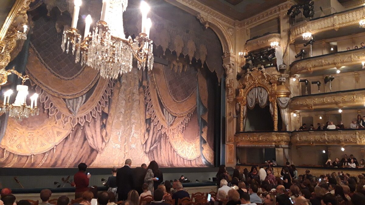 На этой сцене выступала   Матильда Кшесинская