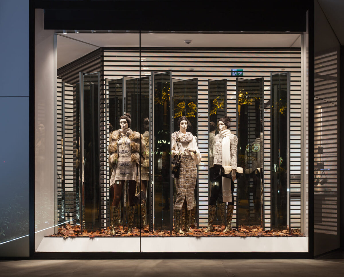 Chanel Window Display (www.gravity-tr.com)