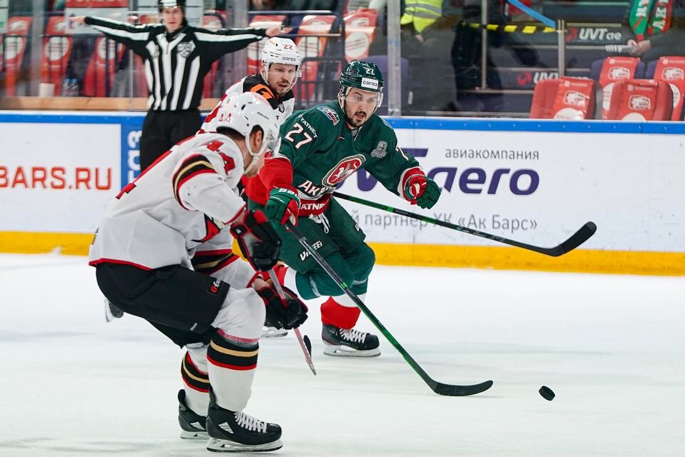 Ак Барс" в овертайме проиграл "Авангарду" 