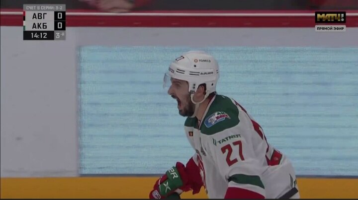 Автор дубля-Кирилл Петров на фото