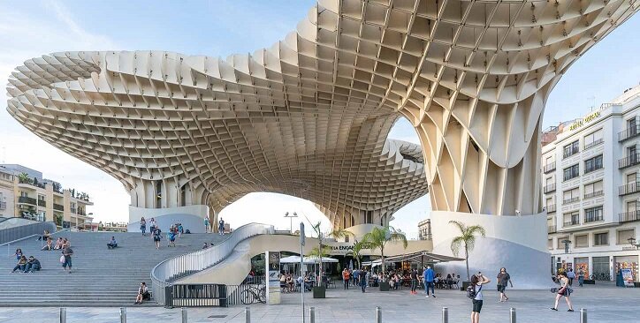 Las Setas de Sevilla - это деревянное здание