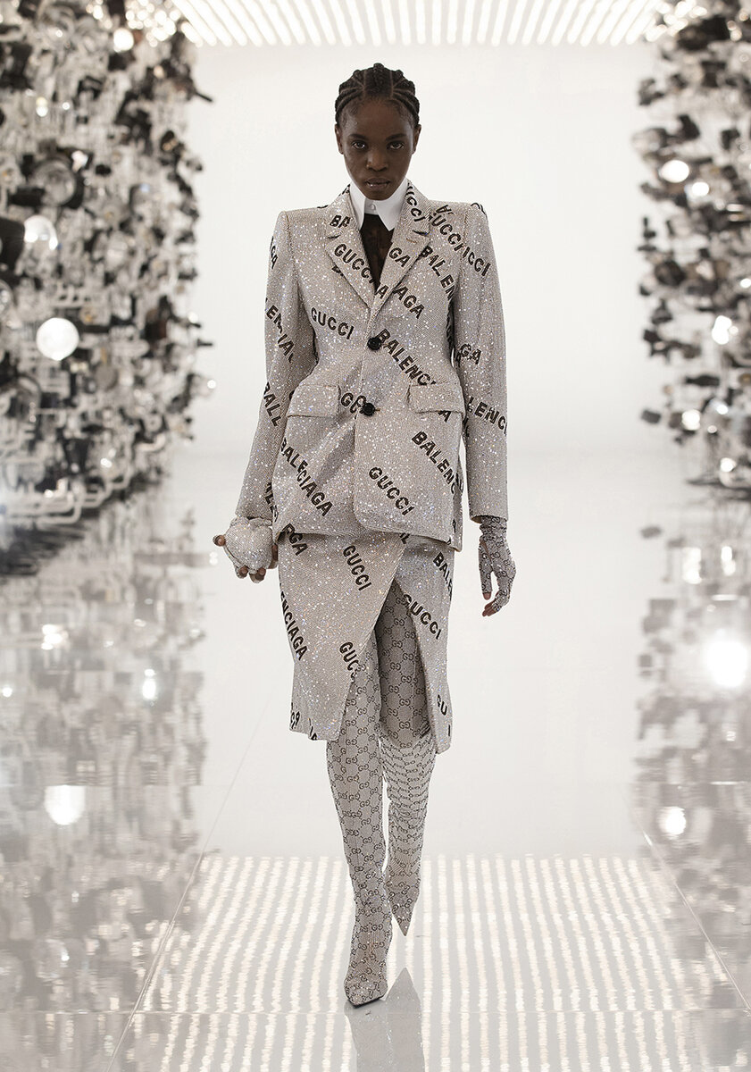 Мода 2024 года. Коллаборация гуччи и Баленсиага 2021. Gucci Balenciaga коллаборация 2021. Гуччи Баленсиага. Gucci 2022 осень-зима коллекция