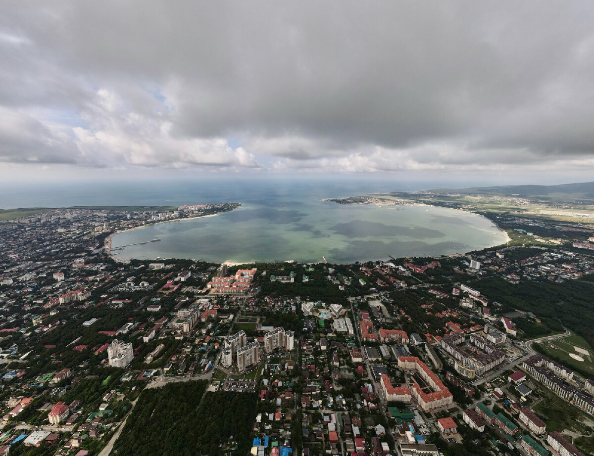 Панорамный вид на город Курорт Геленджике.Фото Иван Бельков.