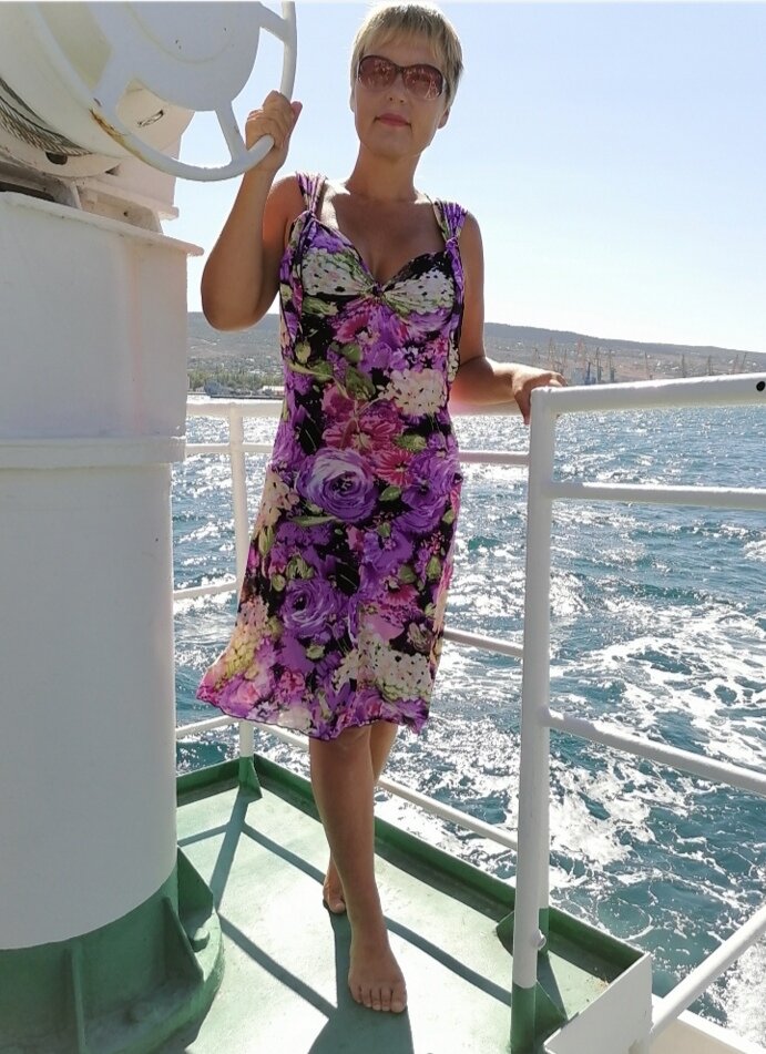 На белом теплоходе в Черном море.  Личное фото. 