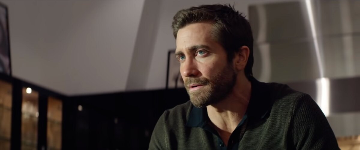 Джейк Джилленхол на кадре трейлера фильма "Скорая" (2022)