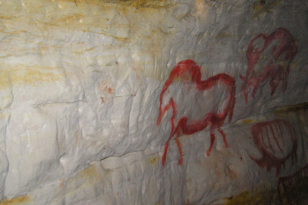 Настенные рисунки в Игнатьевской пещере. Фото взято с сайта Яндекс картинки