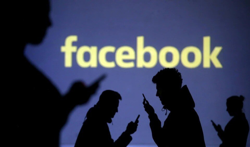     Роскомнадзор заблокировал Facebook на территории России  REUTERS