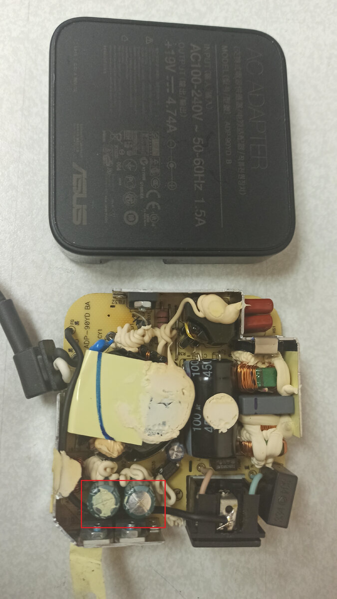 Обведены красным , двое из ларца.