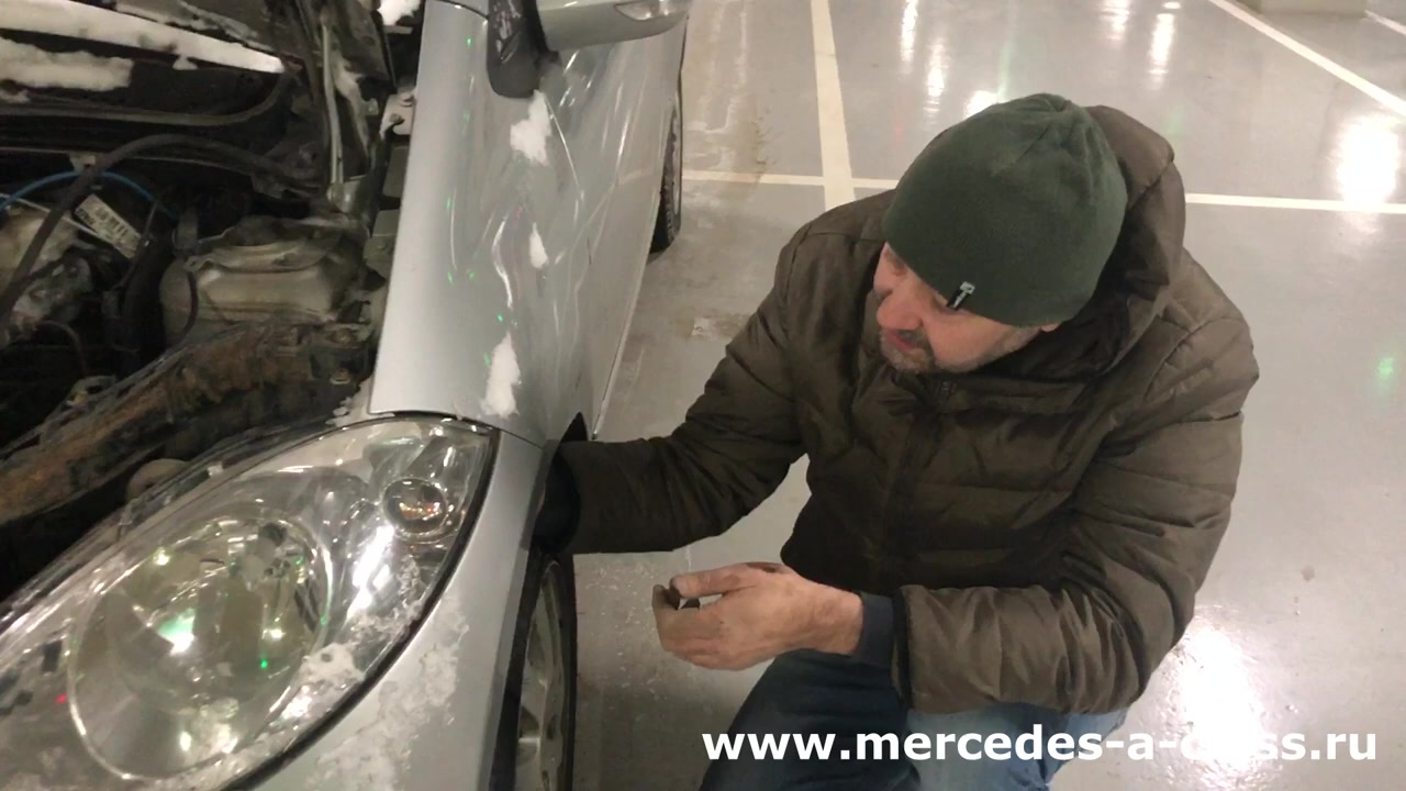 замена лампочки ближнего света мерседес аксор