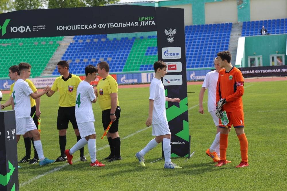 Футбол орел