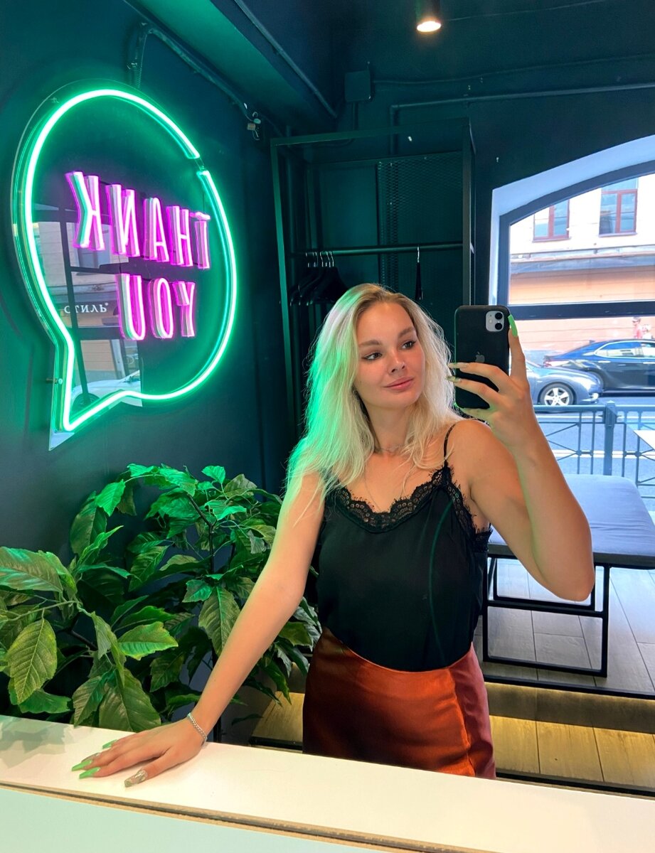 Не забывайте подписываться на мой канал и ставить лайк. Я часто рассказываю об интересных местах в Санкт-Петербурге и делюсь шикарными маршрутами по всей России