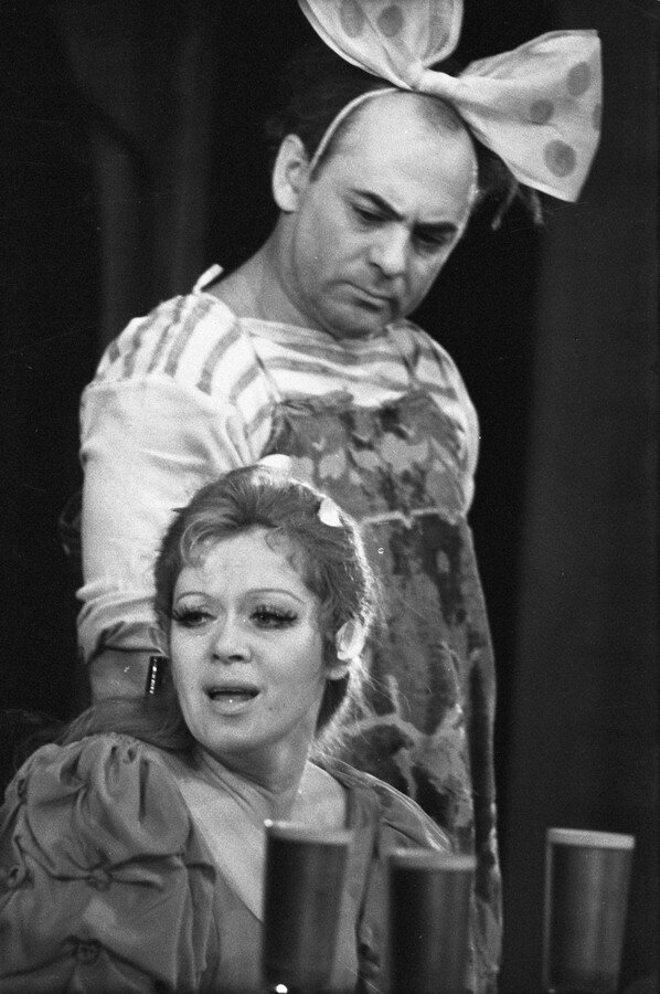 В роли слуги Петруччо - Анатолий Равикович, "Укрощение строптивой", 1973 г.