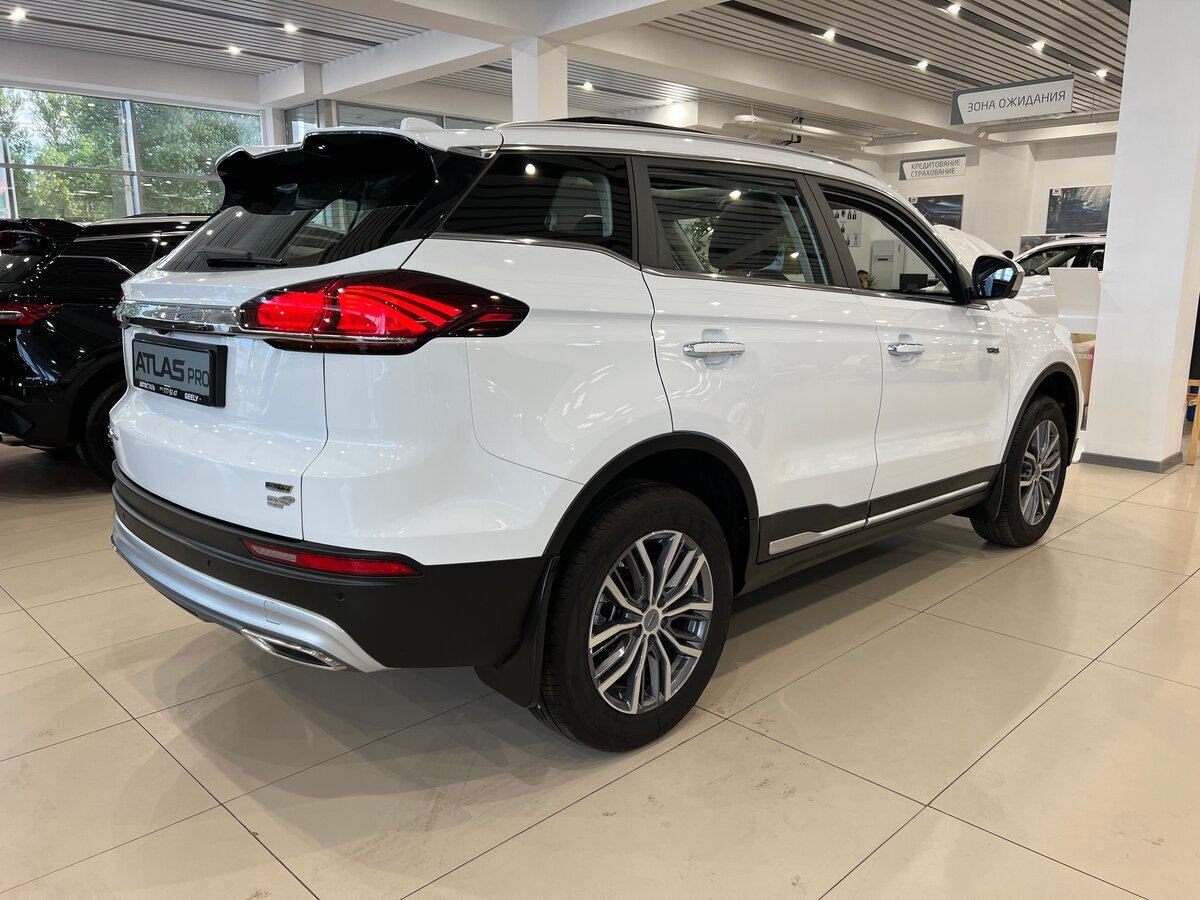 Реальные отзывы о джили атлас. Джили атлас про 2023 отзывы. Geely Atlas Pro отзывы владельцев.