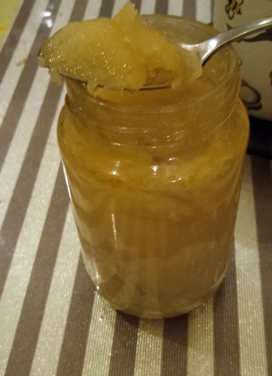 Почему мед не кристаллизуется. Мёд засахарился. Некачественный мед. Кристаллизованный мед. Засахаривается ли настоящий мед.