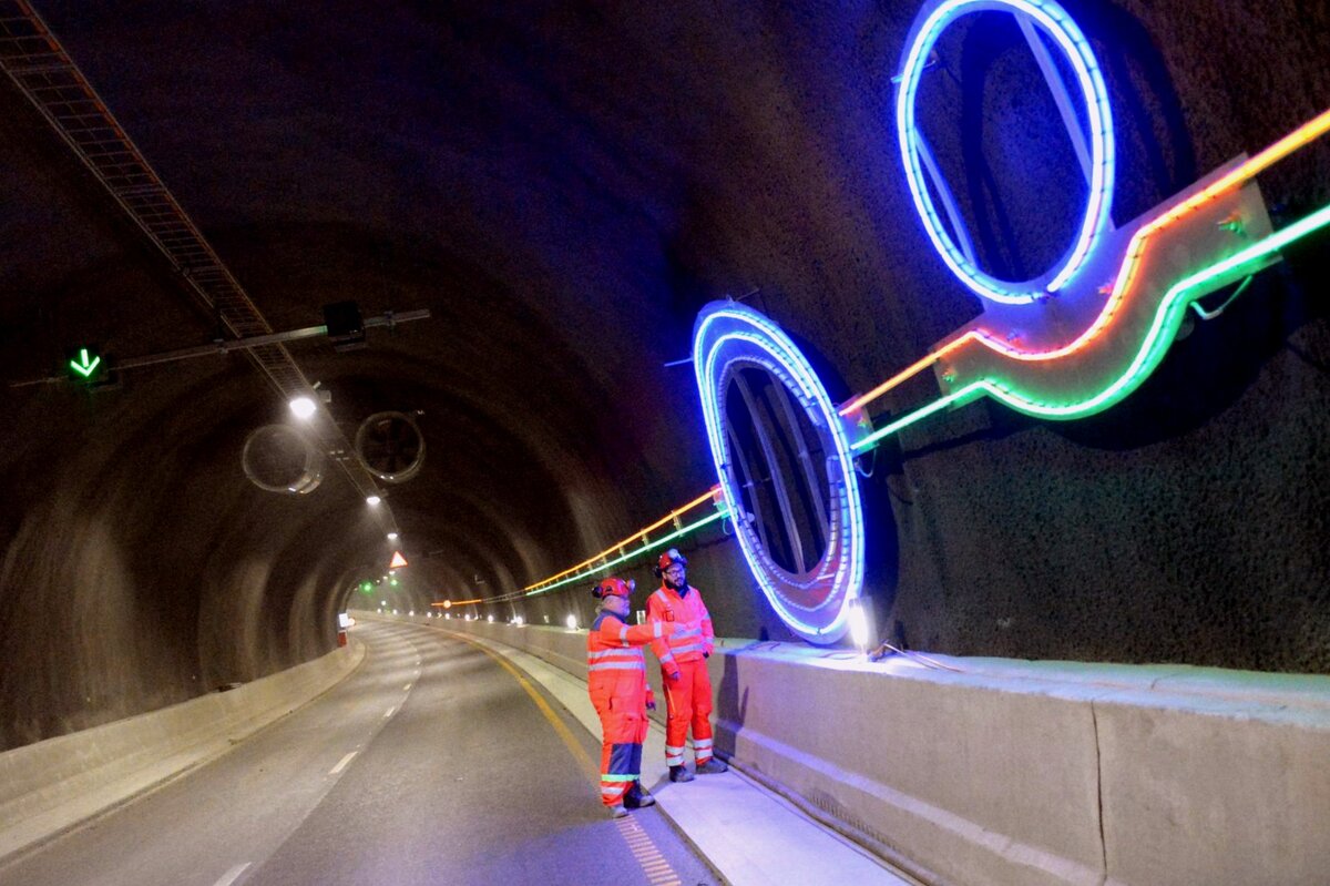 Фото туннель на дне моря в Норвегии