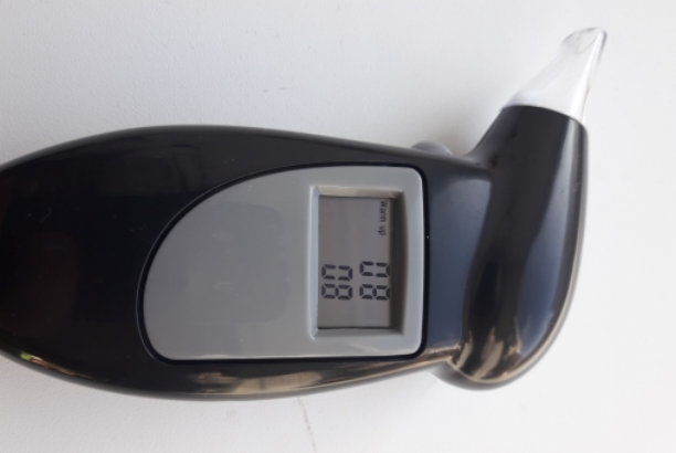 Цифровой алкотестер